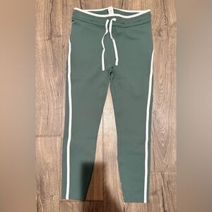 Alo Yoga Airbrush High-Waist 7/8 Legging Clover Green White NWT Size L - limited